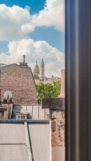 Beautiful apartment with view on the Sacré-Coeur!